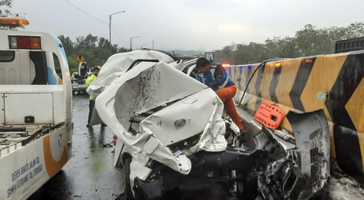 kecelakaan tol Cipularang