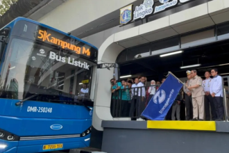 Pramono Anung resmikan halte Jaga Jakarta