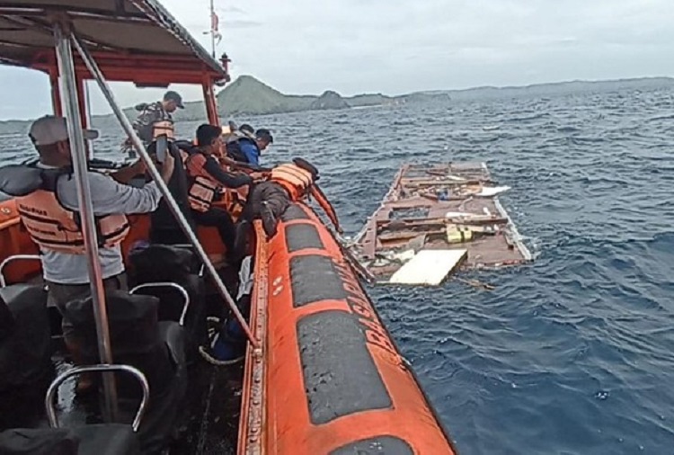 Kronologi kapal pinisi tenggelam di Labuan Bajo