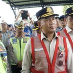 Direktur Jenderal Perhubungan Darat, Aan Suhanan bersama Dirut PT Jasa Marga, Kakorlantas Polri, dan Dirut Jasa Raharja meninjau kesiapan proyek Tol Yogyakarta-Bawen dan proyek Tol Solo-Yogyakarta
