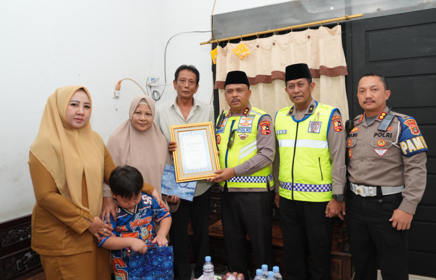 penghormatan Kepala Korps Lalu Lintas Polri atas wafatnya Bripka Fajar Permana