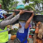 Polantas Bantu Masyarakat